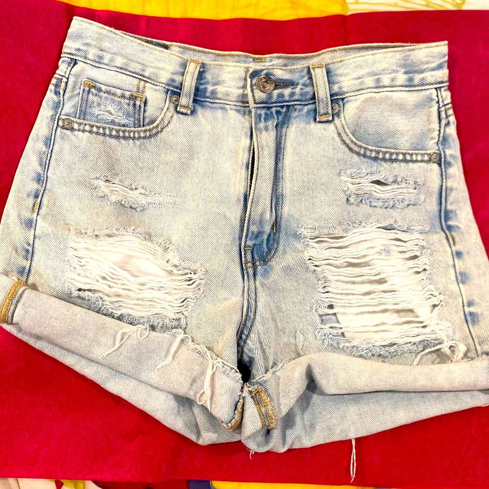 AE 00 Mom Shorts